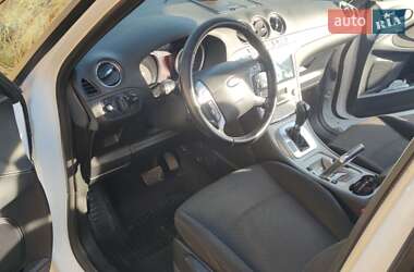 Минивэн Ford Galaxy 2010 в 