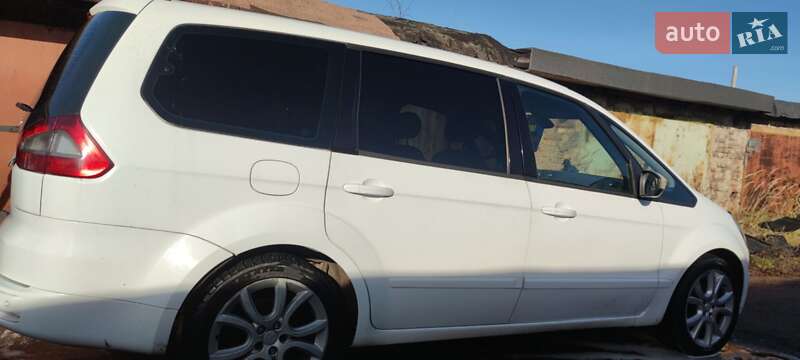 Минивэн Ford Galaxy 2010 в Нововолынске
