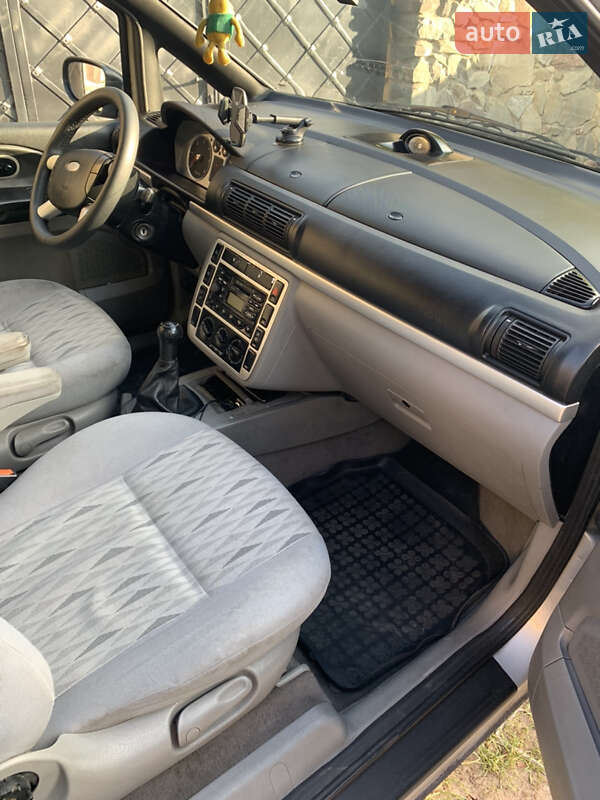 Мінівен Ford Galaxy 2000 в Львові
