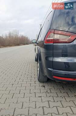 Минивэн Ford Galaxy 2008 в 