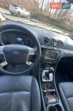 Минивэн Ford Galaxy 2012 в 