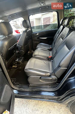Минивэн Ford Galaxy 2010 в 