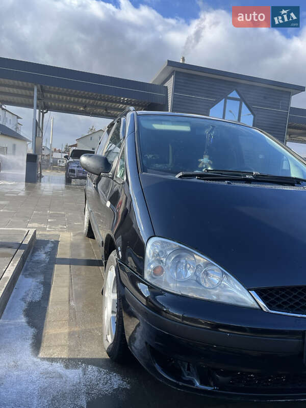 Минивэн Ford Galaxy 2003 в Самборе
