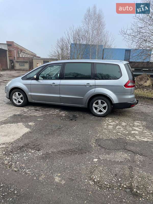 Минивэн Ford Galaxy 2006 в Покрове