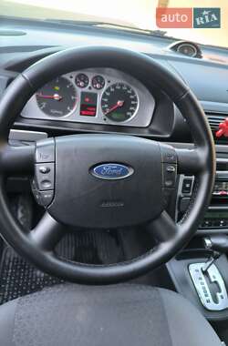 Минивэн Ford Galaxy 2003 в 