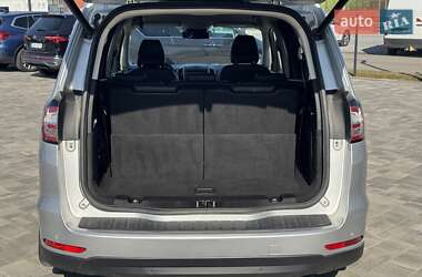 Минивэн Ford Galaxy 2019 в 