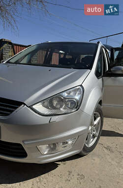 Минивэн Ford Galaxy 2010 в 