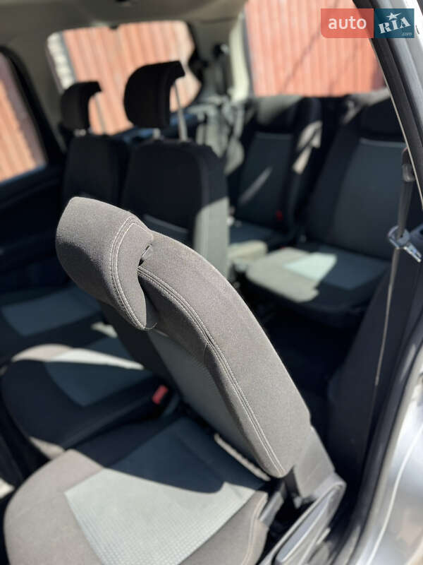 Минивэн Ford Galaxy 2010 в Каменец-Подольском