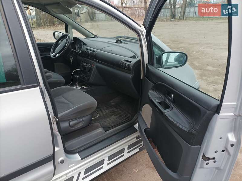 Мінівен Ford Galaxy 2001 в Дніпрі