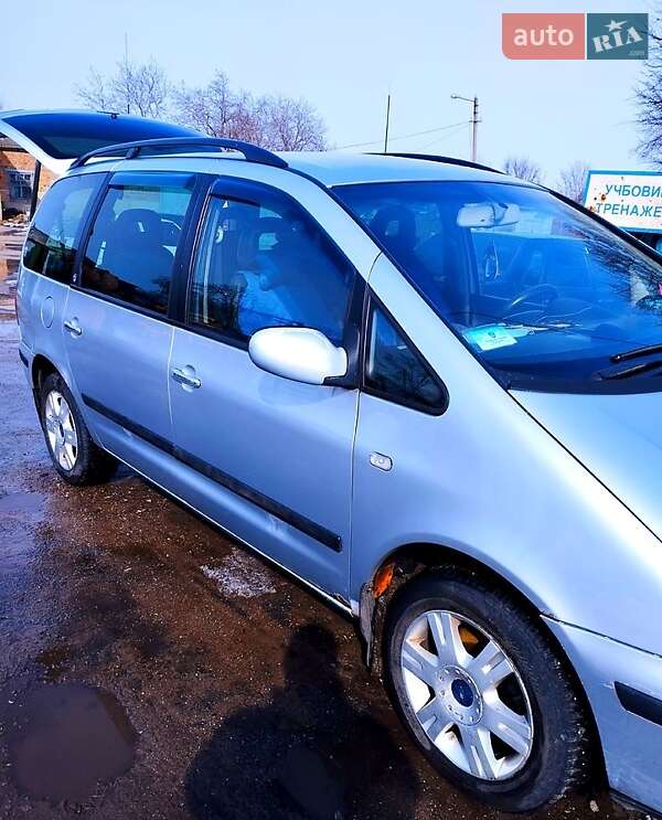 Минивэн Ford Galaxy 2004 в Краснограде