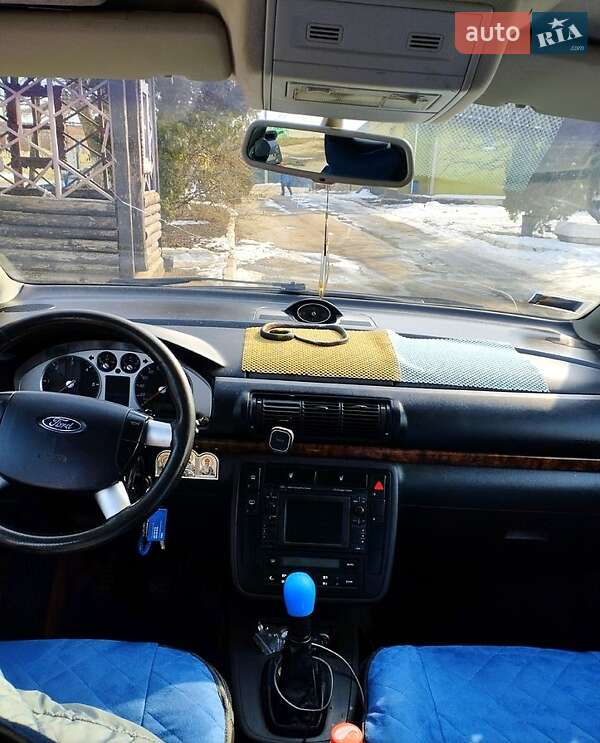 Минивэн Ford Galaxy 2004 в Краснограде