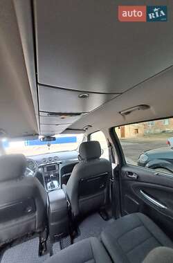 Минивэн Ford Galaxy 2011 в 