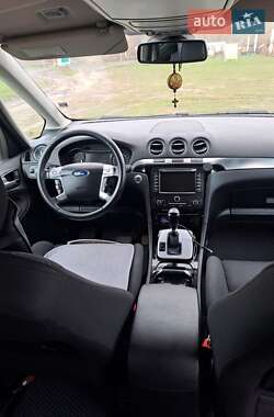 Минивэн Ford Galaxy 2011 в 
