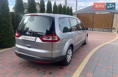 Минивэн Ford Galaxy 2009 в 