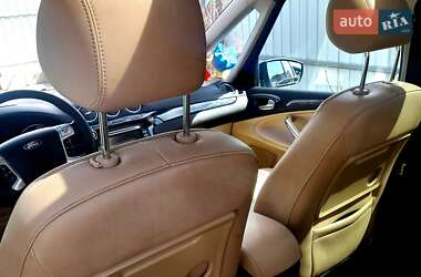 Минивэн Ford Galaxy 2011 в 