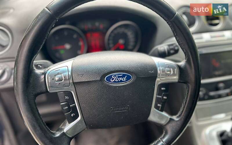 Минивэн Ford Galaxy 2011 в Черновцах