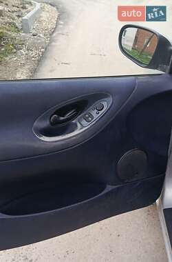 Минивэн Ford Galaxy 2000 в 