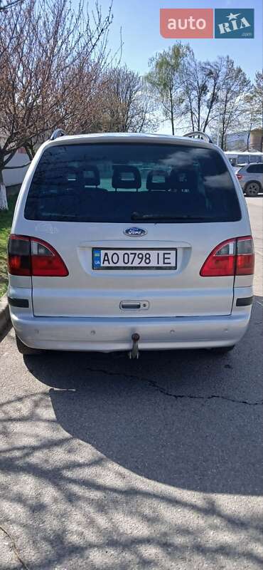 Мінівен Ford Galaxy 2002 в Сваляві