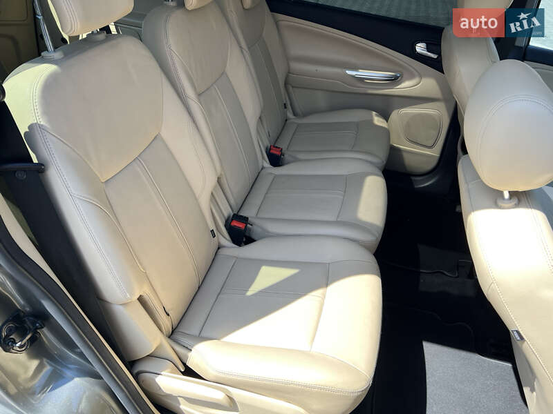 Минивэн Ford Galaxy 2010 в Днепре