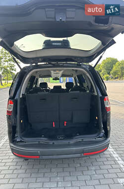Минивэн Ford Galaxy 2010 в 