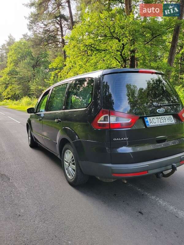 Минивэн Ford Galaxy 2007 в Киверцах