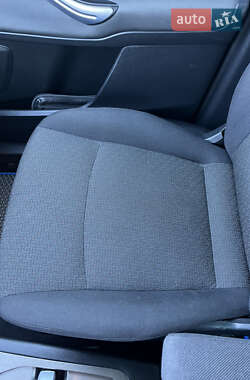 Минивэн Ford Galaxy 2006 в 