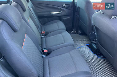Минивэн Ford Galaxy 2006 в 
