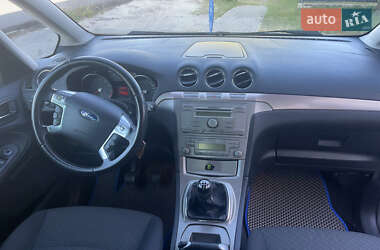 Минивэн Ford Galaxy 2006 в 