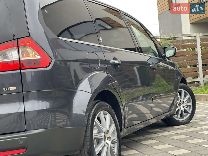 Минивэн Ford Galaxy 2010 в Стрые