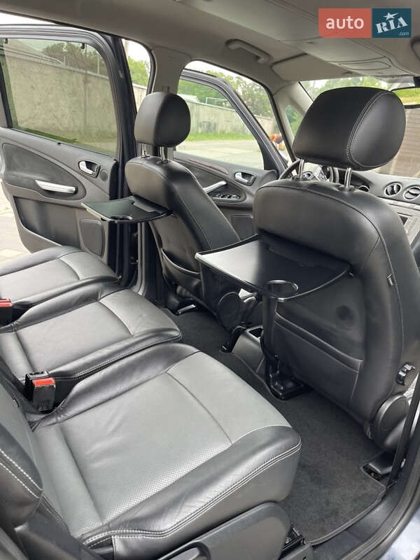 Минивэн Ford Galaxy 2010 в Стрые