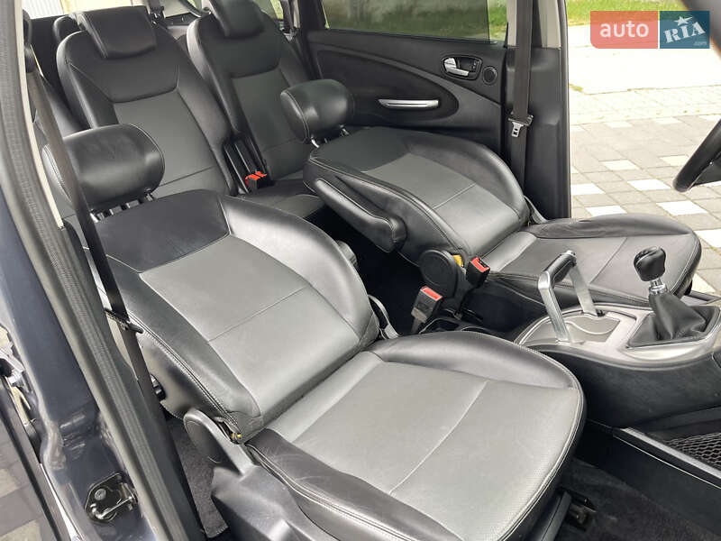 Минивэн Ford Galaxy 2010 в Стрые