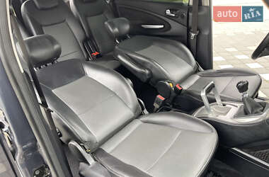 Минивэн Ford Galaxy 2010 в 