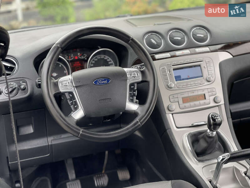 Минивэн Ford Galaxy 2010 в Стрые
