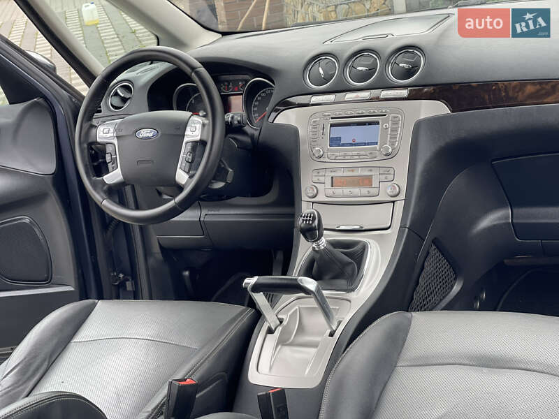 Минивэн Ford Galaxy 2010 в Стрые