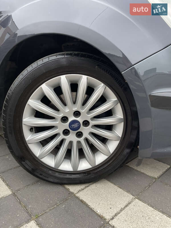 Минивэн Ford Galaxy 2014 в Стрые