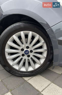 Мінівен Ford Galaxy 2014 в 