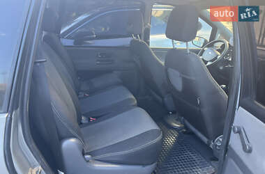 Минивэн Ford Galaxy 2003 в 