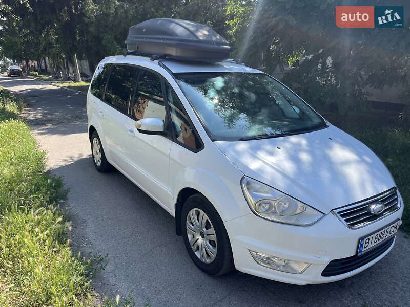 Минивэн Ford Galaxy 2010 в 