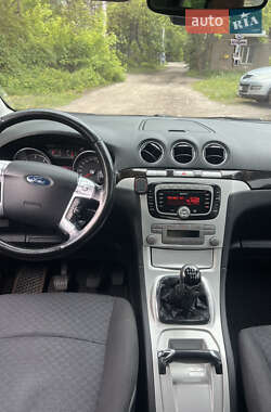 Минивэн Ford Galaxy 2007 в 