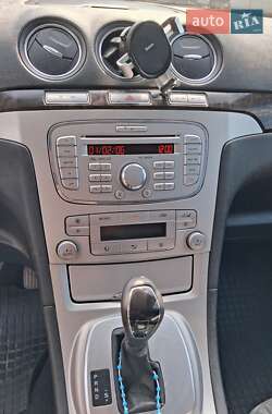 Минивэн Ford Galaxy 2008 в 