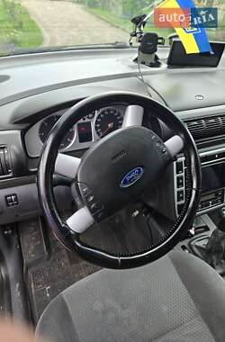Минивэн Ford Galaxy 2002 в 