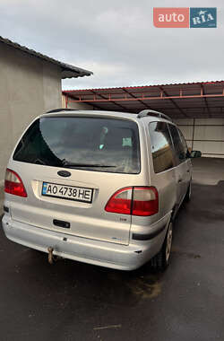 Мінівен Ford Galaxy 2000 в 