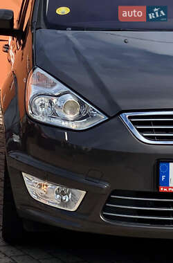 Минивэн Ford Galaxy 2013 в 