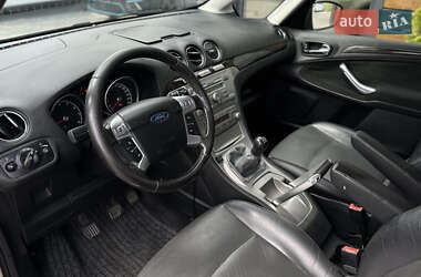 Минивэн Ford Galaxy 2006 в 