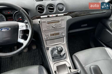 Минивэн Ford Galaxy 2006 в 