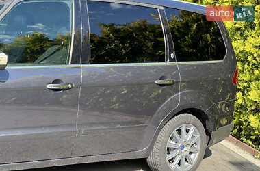 Минивэн Ford Galaxy 2010 в 