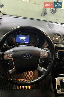 Минивэн Ford Galaxy 2013 в 