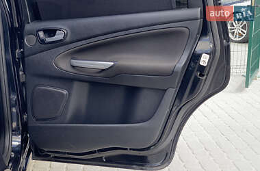 Минивэн Ford Galaxy 2013 в 