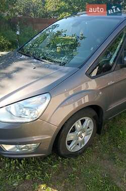 Минивэн Ford Galaxy 2011 в 