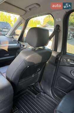 Минивэн Ford Galaxy 2014 в 